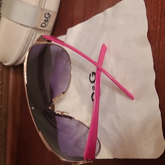 DOLCE & GABBANA SUNGLASSES - Picture 3 of 5